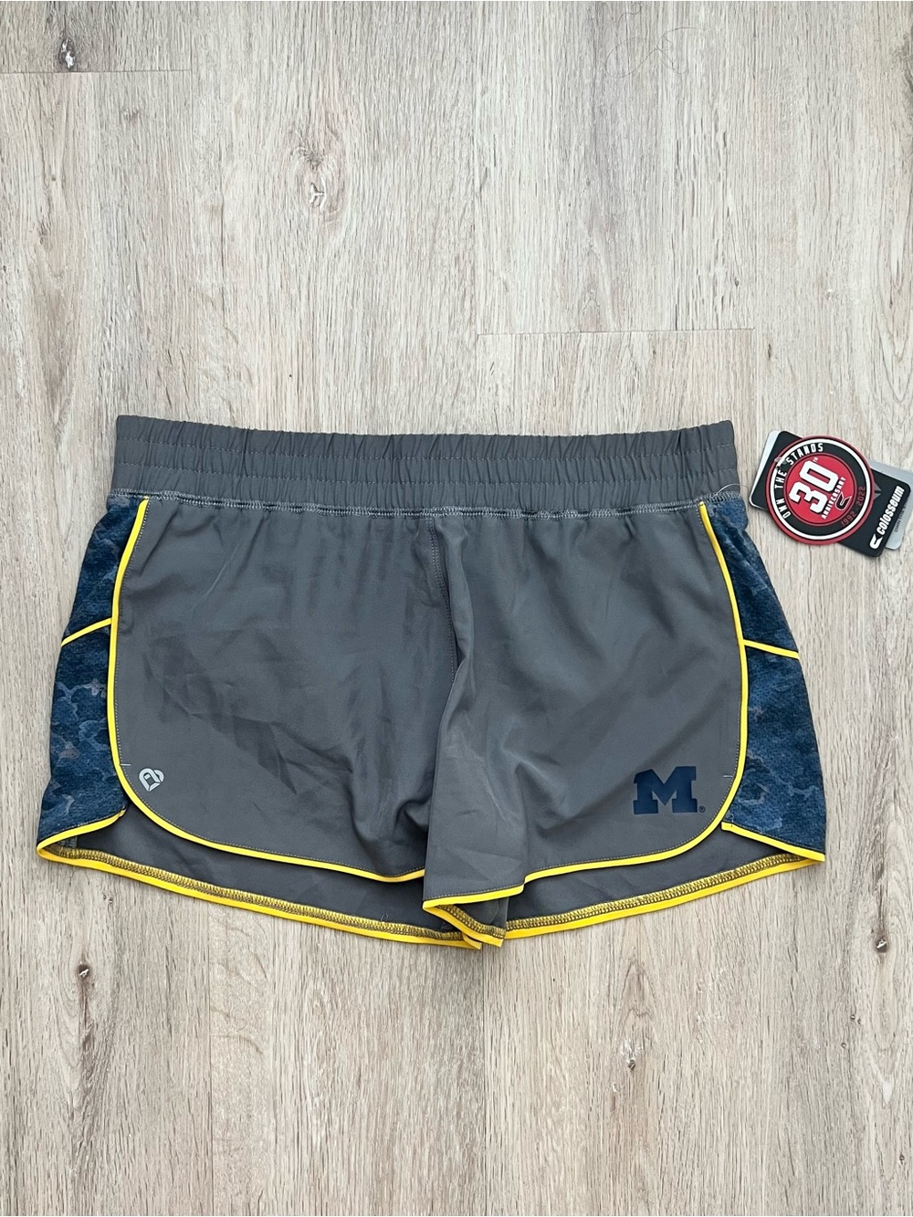 NWT Colosseum Michigan Wolverines Womens Medium Woven Shorts Lined NCAA Blue